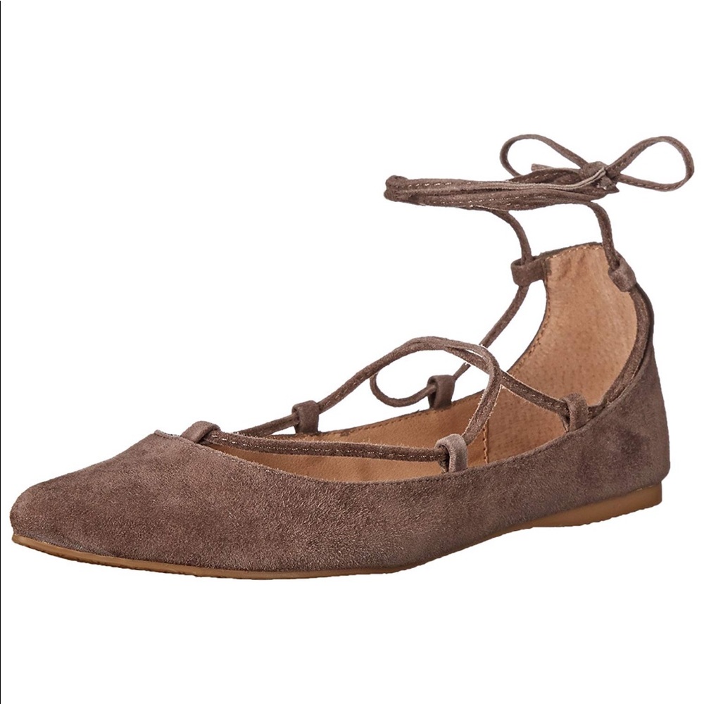 GRAY Steve Madden Point Toe Lace Up Flats